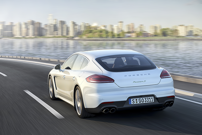 porsche panamera hybrid review