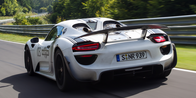 Porsche 918 Spyder Hybrid Full Review – Autobahn Buzz