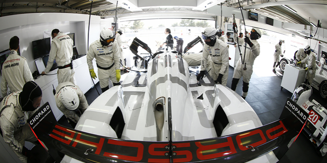 Porsche 919 Hybrid at the Prologue with Le Mans Prototype